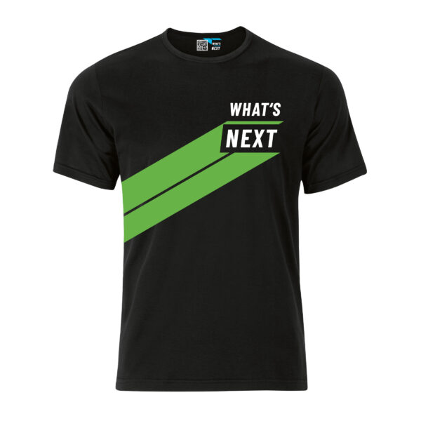 Whats-Next Logo und apfelfarbene Streifen auf schwarzem Shirt