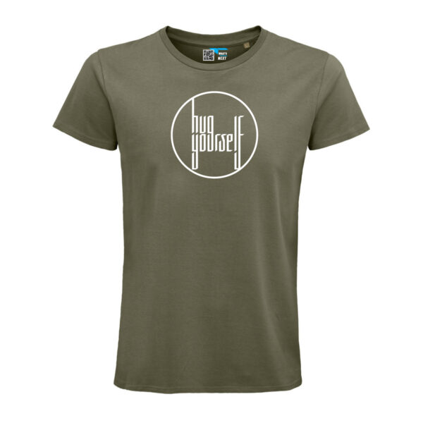 Motiv Hug yourself (als Typo im Kreis) von Wilsonticket groß auf T-Shirt in der Farbe Khaki