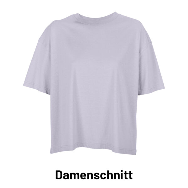 Oversize Damenshirt in lilac, Frontansicht, ein locker hängendes Shirt, mit etwas längeren Ärmeln.
