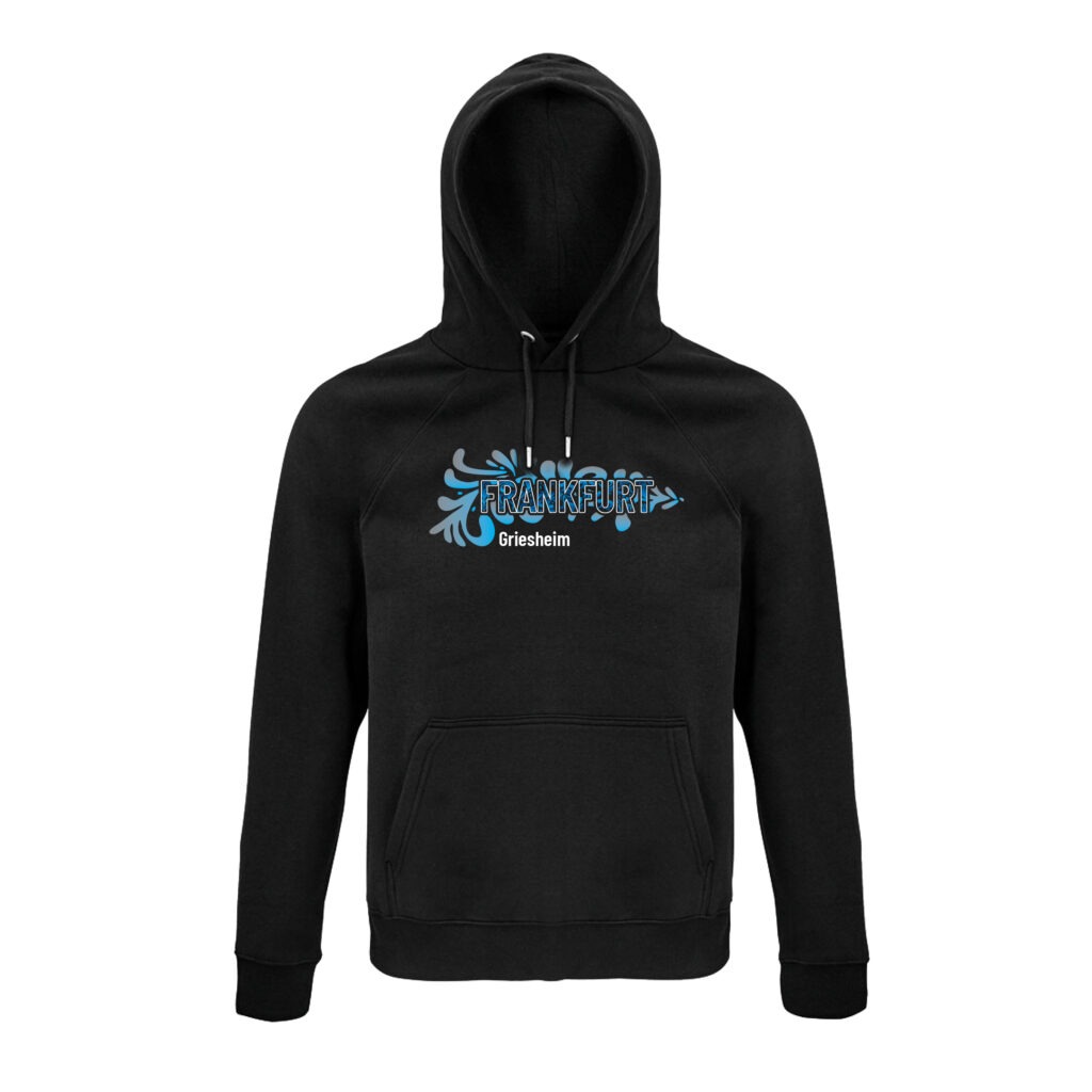Ein schwarzer Hoodie, darauf der Schriftzug "Frankfurt" gefüllt mit kleinen Bembelornamenten in Dunkelblau. Um den Schriftzug herum weitere Bembelornamente mit Verläufen von Hellblau nach Grau darin. Der Schriftzug ist Weiß umrandet. Darunter in kleinerer weißer Schrift "Griesheim", ein Stadtteil Frankfurts.