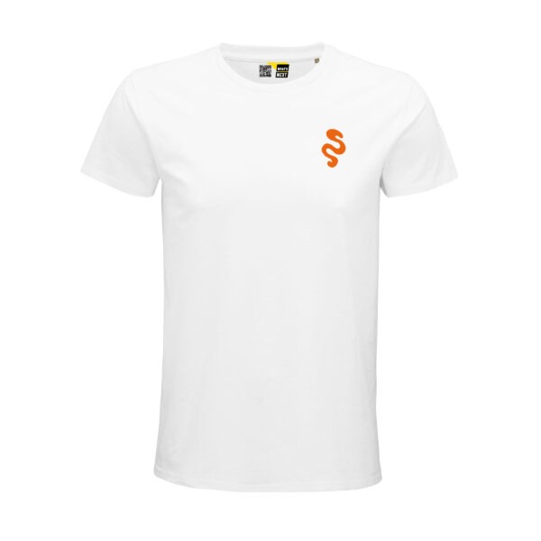Vorderansicht eines weißen Unisex-Shirts mit einer freien Form auf der Brust, die Form ist eine orangefarbene Schlangenform.