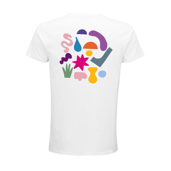 Rücken eines weißen Unisex-Shirts, darauf freie Formen (Schlangen, Haken, Sterne etc.) in verschiedenen Farben.
