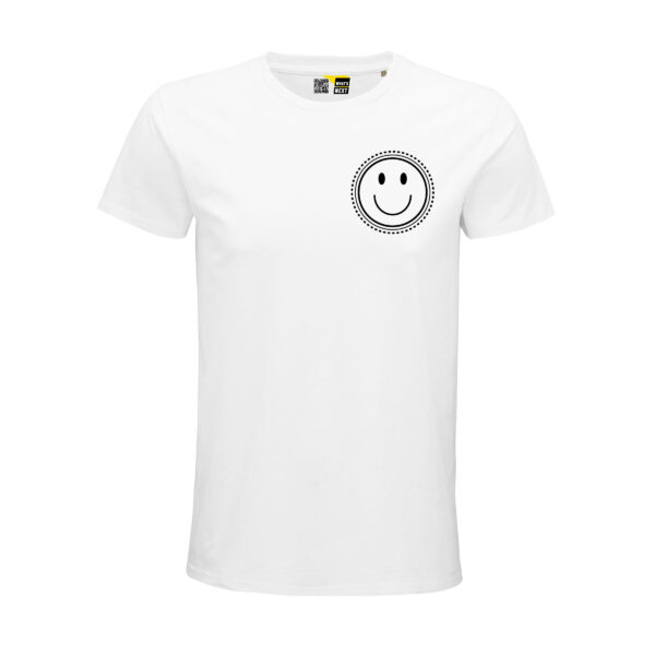 Ein weißes T-Shirt mit einem aus Linien und gestrichelten Linien gezeichneten, schwarzen Smiley mit einem sehr großen Lächeln und zwei großen Augen