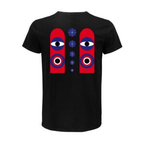 Schwarzes Shirt, Rückenansicht. Darauf Augen, Kreise, Linien und weitere geometrische Figuren in Rot und Lila, und sternförmig angeordnete Linien in Schwarz.
