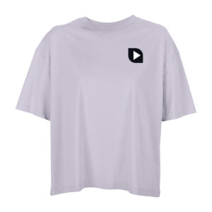 Fliederfarbenes Oversize-Shirt, Vorderseite, darauf als Brustmotiv ein Quadrat mit zwei sehr abgerundeten Ecken in Schwarz, darin eine Pfeilspitze (das Play-Symbol) in Weiß, die nach rechts zeigt