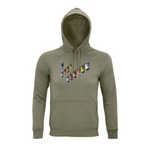 Ein Hoodie in khaki, darauf das Motiv "Wohnmaschine" von Tobias Stutz, allerdings in einer freigestellten Version. Nur noch die verschiedenfarbigen Fenster sin dzu sehen, angeordnet in drei Diagonalen von links unten nach rechts oben.